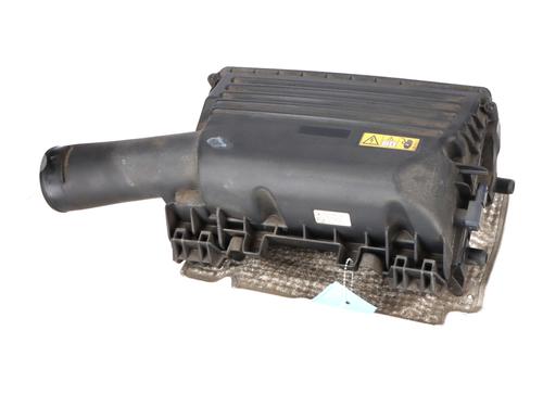 Used Air filter box Air filter box MERCEDES-BENZ C-CLASS Convertible (A205) C 200 (205.480) (204 hp) 39921557 39921557