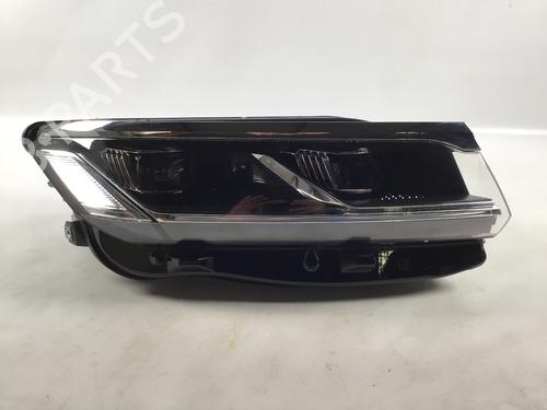 Used Right headlight Right headlight VW TOUAREG (CR7, RC8) 3.0 TDI 4motion (286 hp) 33302982 33302982