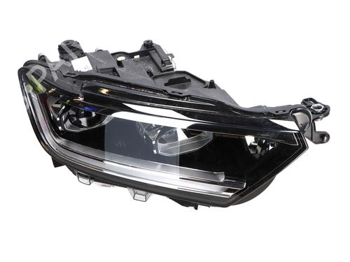 Used Right headlight VW T-ROC (A11, D11) 1.0 TSI (116 hp) 31016772