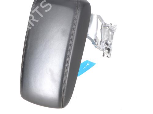 Used Armrest / Center console Armrest / Center console AUDI Q3 Sportback (F3N) 2.5 RS TFSI quattro (400 hp) 36295978 36295978