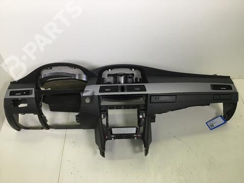 Used Dashboard Dashboard BMW 5 Touring (E61) 535 d (286 hp) 8153410 8153410