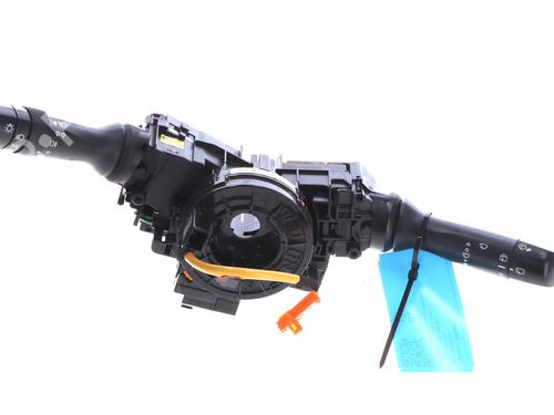 switch-toyota-aygo-_b4_-2014-40043549 main image