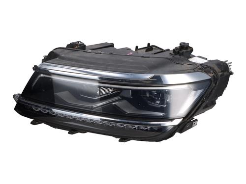 Left headlight VW TIGUAN (AD1, AX1) 2.0 TDI 4motion | BP30177290C28