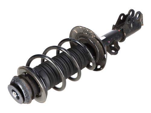 Used Left front shock absorber Left front shock absorber TOYOTA YARIS CROSS (MXP_) 1.5 Hybrid (MXPJ10) (92 hp) 39930853 39930853