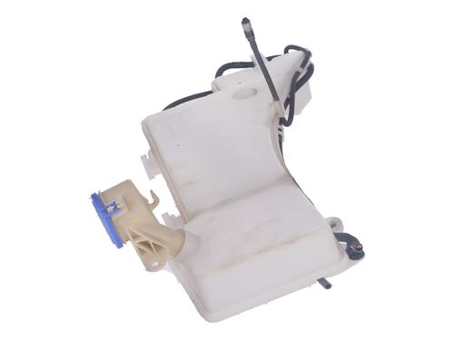 Used Windscreen washer tank PEUGEOT 3008 II SUV (MC_, MR_, MJ_, M4_) 1.2 THP/ PureTech 130 (MRHNSM, MRHNSU, MRHNSJ, MRHNYW,... (131 hp) 19675649