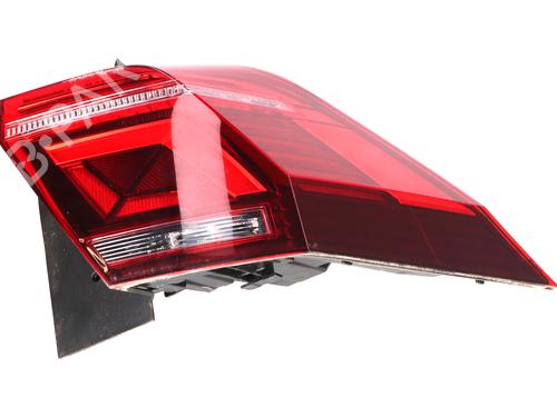 Used Right taillight Right taillight 36889961 36889961