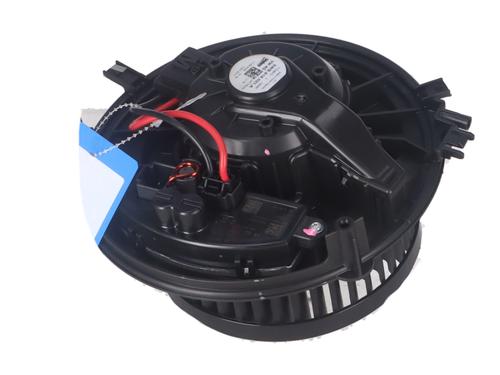 Heater blower motor VW GOLF VIII (CD1, DA1) 1.5 eTSI | BP39918425M62 - Image 2