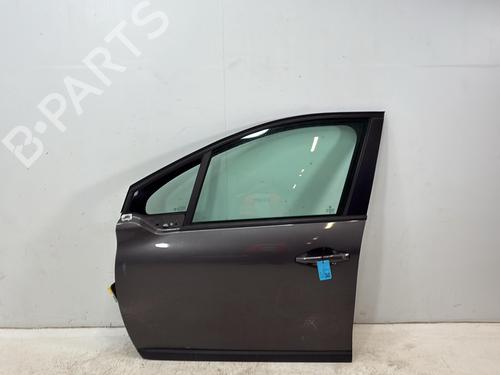 Used Left front door Left front door 37529987 37529987