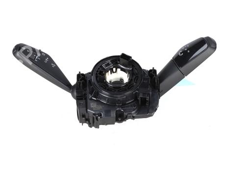 switch-vw-passat-b9-variant-cj5-2023-39918834 main image