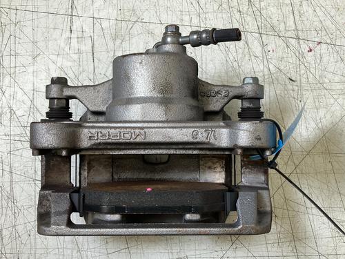 Used Right front brake caliper Right front brake caliper CITROËN JUMPY III Van (V_) ë-JUMPY HYDROGEN (136 hp) 39927210 39927210