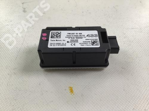 Used Control unit TESLA MODEL 3 (5YJ3) EV Performance AWD (462 hp) 7804828