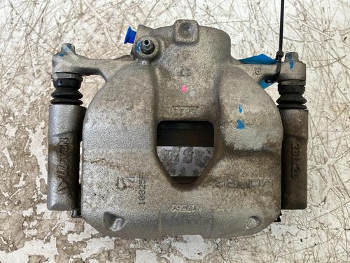 Right front brake caliper FIAT 500e Convertible (332_) Elektro (FA1) | BP38048827M104 - Image 3