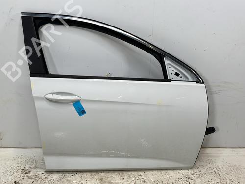 right-front-door-opel-insignia-b-sports-tourer-z18-2017-33207578 main image