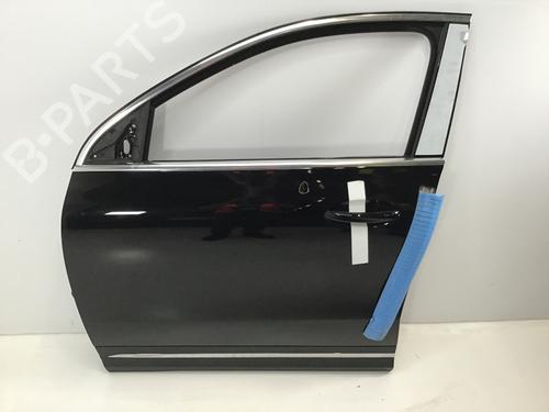 Used Left front door MERCEDES-BENZ GLA (H247) GLA 200 (247.787) (163 hp) 27026317