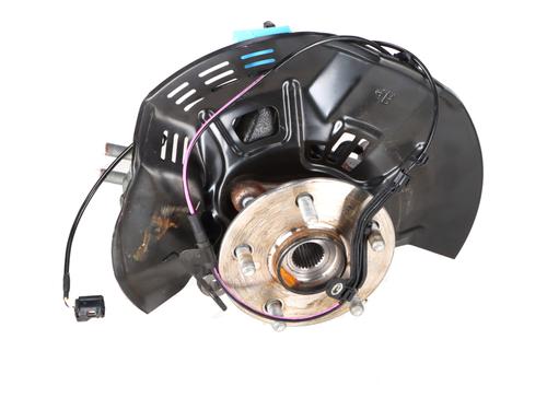 Used Right front steering knuckle Right front steering knuckle TOYOTA C-HR (_X1_) 2.0 Hybrid (MAXH10) (184 hp) 33549129 33549129