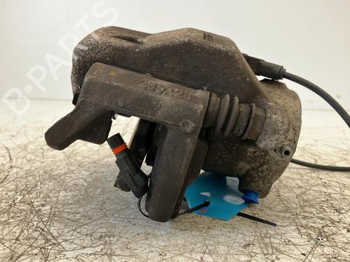 Used Right front brake caliper Right front brake caliper 37454942 37454942