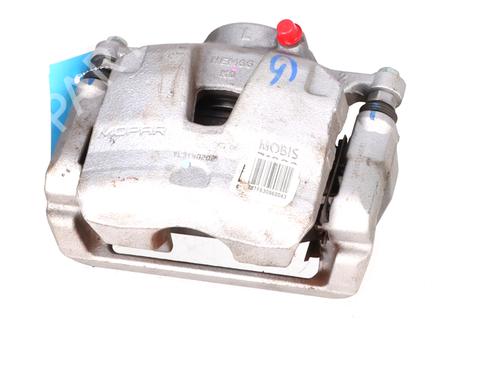 Venstre bremsekaliper foran Venstre bremsekaliper foran PEUGEOT EXPERT Van (V_) E-EXPERT HYDROGEN (136 hp) 39923651 39923651