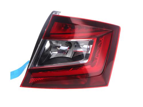 right-taillight-skoda-fabia-iii-nj3-2014-2015-2016-2017-2018-2019-2020-2021-40043323 main image
