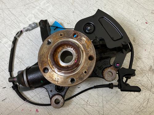 Used Right front steering knuckle Right front steering knuckle OPEL VIVARO C Van (K0) VIVARO-E HYDROGEN (136 hp) 39923755 39923755
