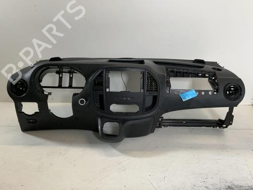dashboard-mercedes-benz-vito-van-w447-2014-39925382 main image