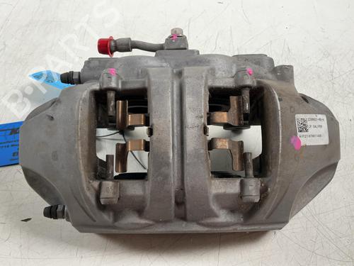 Used Left front brake caliper Left front brake caliper TESLA MODEL Y (5YJY) EV (347 hp) 39921889 39921889