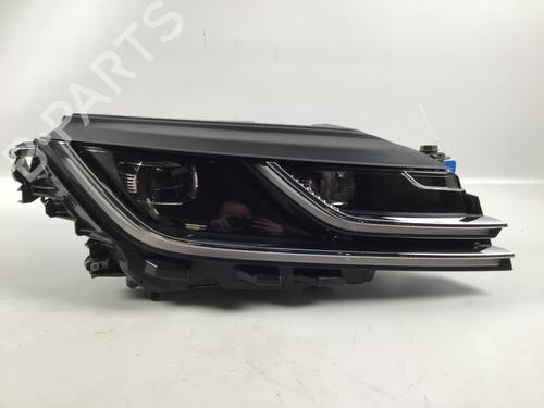 Used Right headlight Right headlight VW ARTEON (3H7, 3H8) 1.5 TSi (150 hp) 7806152 7806152