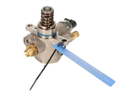 Used Injection pump VW TOUAREG (CR7, RC8) 3.0 eHybrid 4motion (381 hp) 30323001