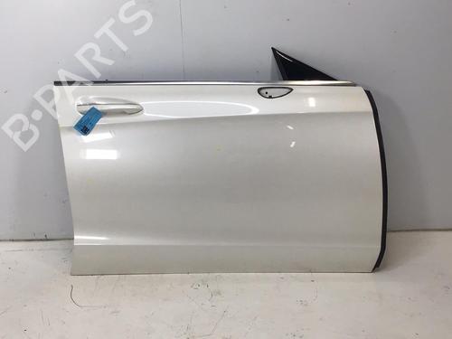 Used Right front door Right front door 32442413 32442413