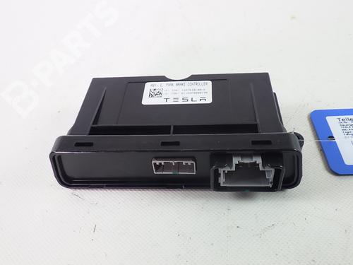 control-unit-tesla-model-s-5yjs-85d-awd-tesla-1007618-00-e-2012-7804614 main image