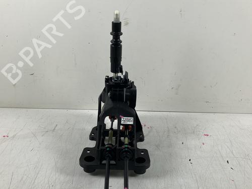 Used Gear lever Gear lever OPEL CORSA F (P2JO) 1.2 (68) (101 hp) 40219143 40219143