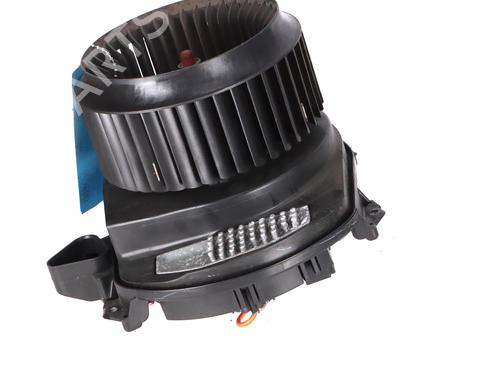 Used Heater blower motor Heater blower motor MERCEDES-BENZ B-CLASS Sports Tourer (W246, W242) B 180 CDI / d (246.212) (109 hp) 38911554 38911554