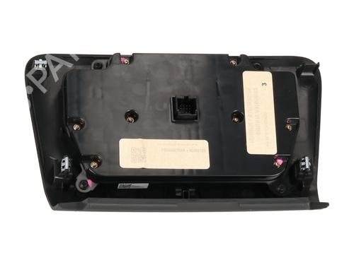 climate-control-dodge-charger-2010-39921908 main image