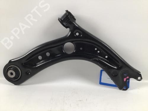 Used Right front suspension arm VW T-ROC (A11, D11) 2.0 R 4motion (300 hp) 30748824
