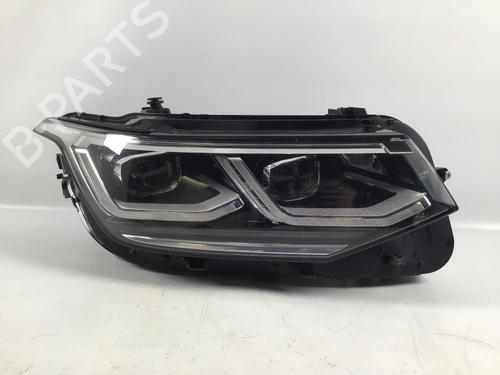 Used Right headlight Right headlight VW TIGUAN (AD1, AX1) 2.0 TSI 4motion (245 hp) 33608381 33608381