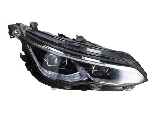 Used Right headlight VW GOLF VIII (CD1, DA1) 2.0 GTI (245 hp) 30321045