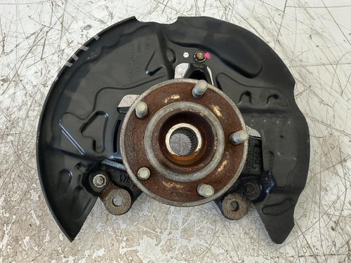 Venstre Styrespindel Lejehus Venstre Styrespindel Lejehus FORD FOCUS IV Turnier (HP) 1.5 EcoBlue (116 hp) 39924532 39924532