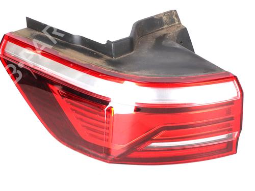 left-taillight-vw-multivan-t7-stm-stn-2021-37454744 main image