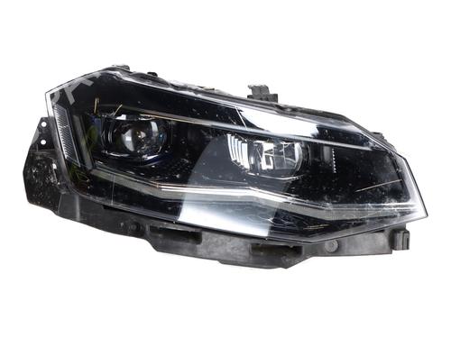 Used Right headlight VW POLO VI (AW1, BZ1, AE1) 1.0 (65 hp) 30289325
