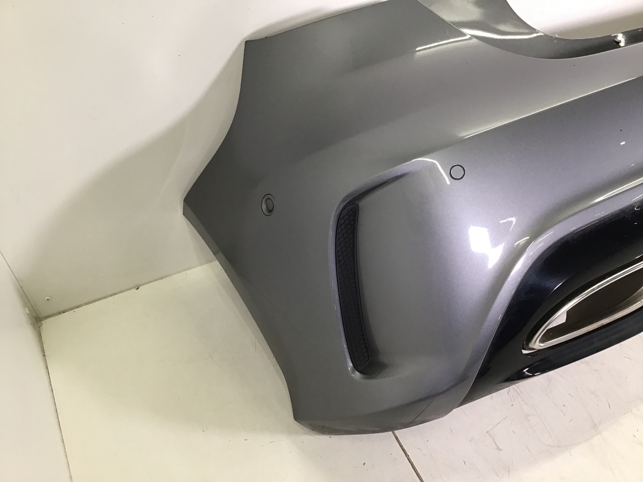Pare-chocs Arrière Mercedes Classe A W176 Phase I (2014-?) - Occasion (défauts)