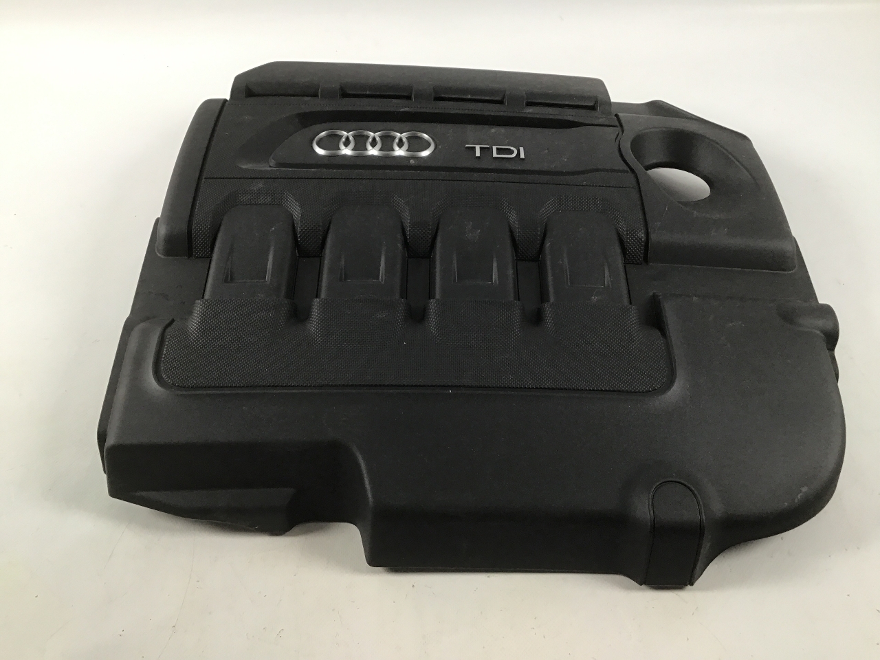 Engine Cover AUDI A3 Limousine 8VS 8VM 2 0 TDI 9910469 B Parts Engine Cover AUDI A3 Limousine 8VS 8VM 2 0 TDI 9910469 B Parts