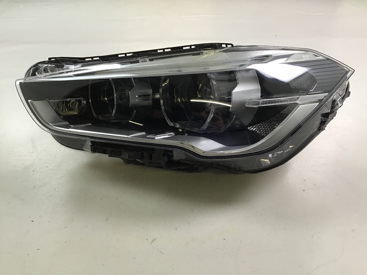 Left headlight BMW X1 (F48) xDrive 20 i 5067164 | B-Parts