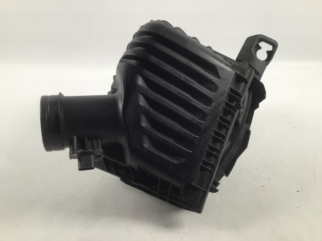 Air filter box BMW 2 Active Tourer (F45) 216 d 10007619 | B-Parts