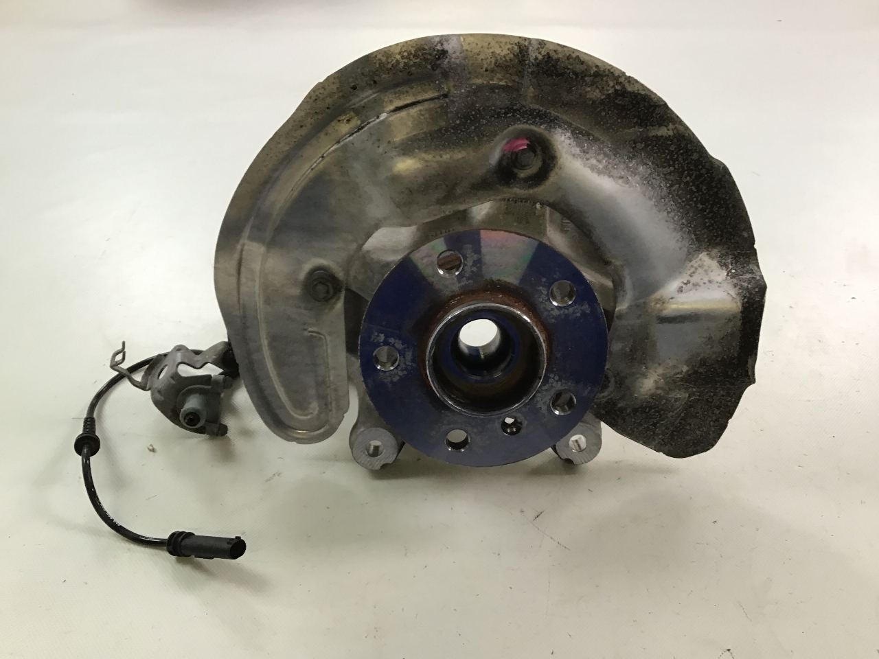 Left front steering knuckle BMW X1 (F48) xDrive 20 i 5067149 | B-Parts