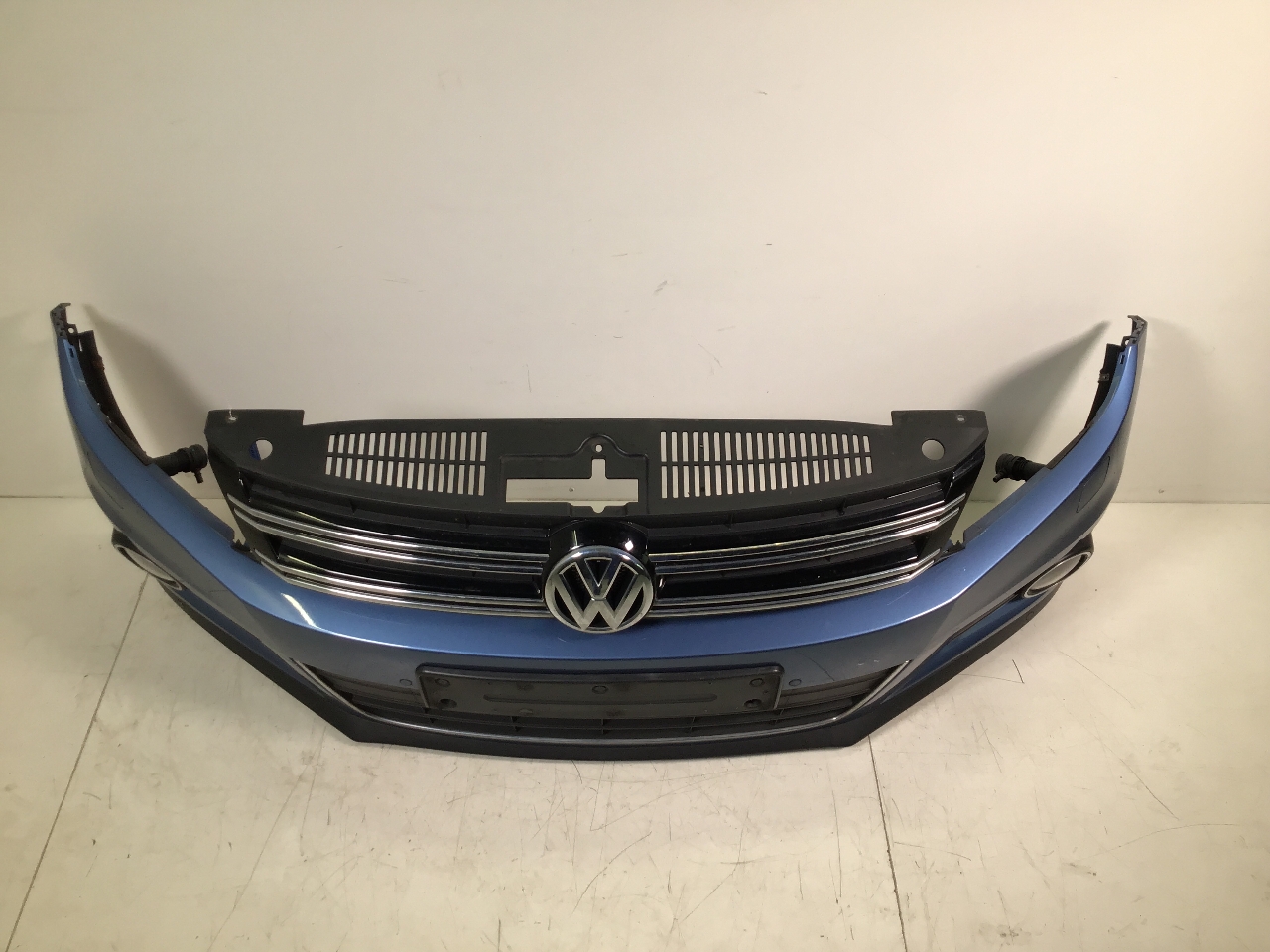Front bumper VW TIGUAN (5N_) 2.0 TDI BParts