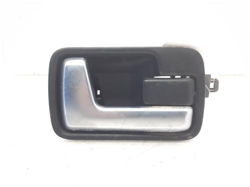 Used Rear right interior door handle Rear right interior door handle LAND ROVER DISCOVERY III (L319) 2.7 TD 4x4 (190 hp) 6986398 6986398