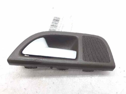 Used Rear left interior door handle Rear left interior door handle VOLVO V50 (545) 2.0 D (136 hp) 6701820 6701820