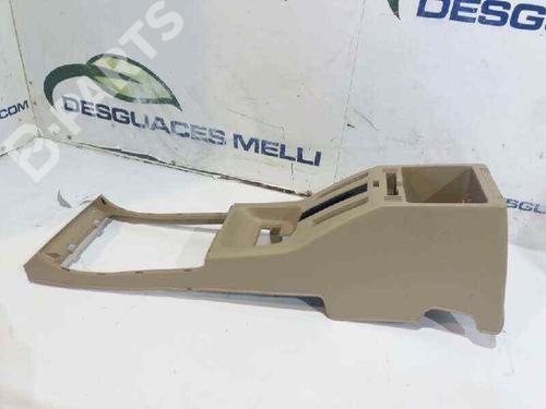 Used Armrest / Center console Armrest / Center console NISSAN TERRANO II (R20) 2.7 TD 4WD (101 hp) 7153163 7153163