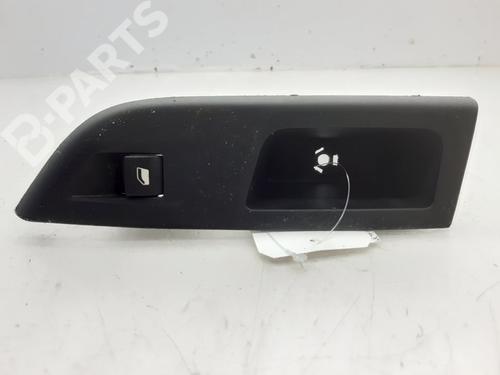Used Right rear window switch Right rear window switch PEUGEOT 3008 II SUV (MC_, MR_, MJ_, M4_) 1.2 THP/ PureTech 130 (MRHNSM, MRHNSU, MRHNSJ, MRHNYW,... (131 hp) 8058448 8058448