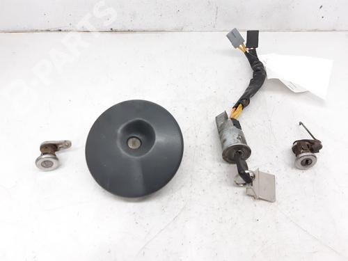 Used Ignition barrel Ignition barrel RENAULT RAPID Box Body/MPV (F40_, G40_) 1.9 D (F40R) (54 hp) 7759083 7759083