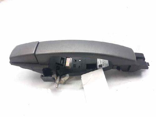 Used Rear right exterior door handle Rear right exterior door handle LAND ROVER DISCOVERY III (L319) 2.7 TD 4x4 (190 hp) 6926010 6926010